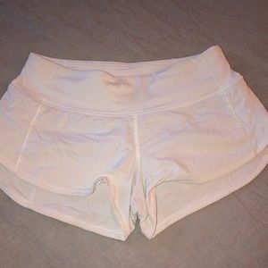 white lululemon speed up shorts 2.5 inches